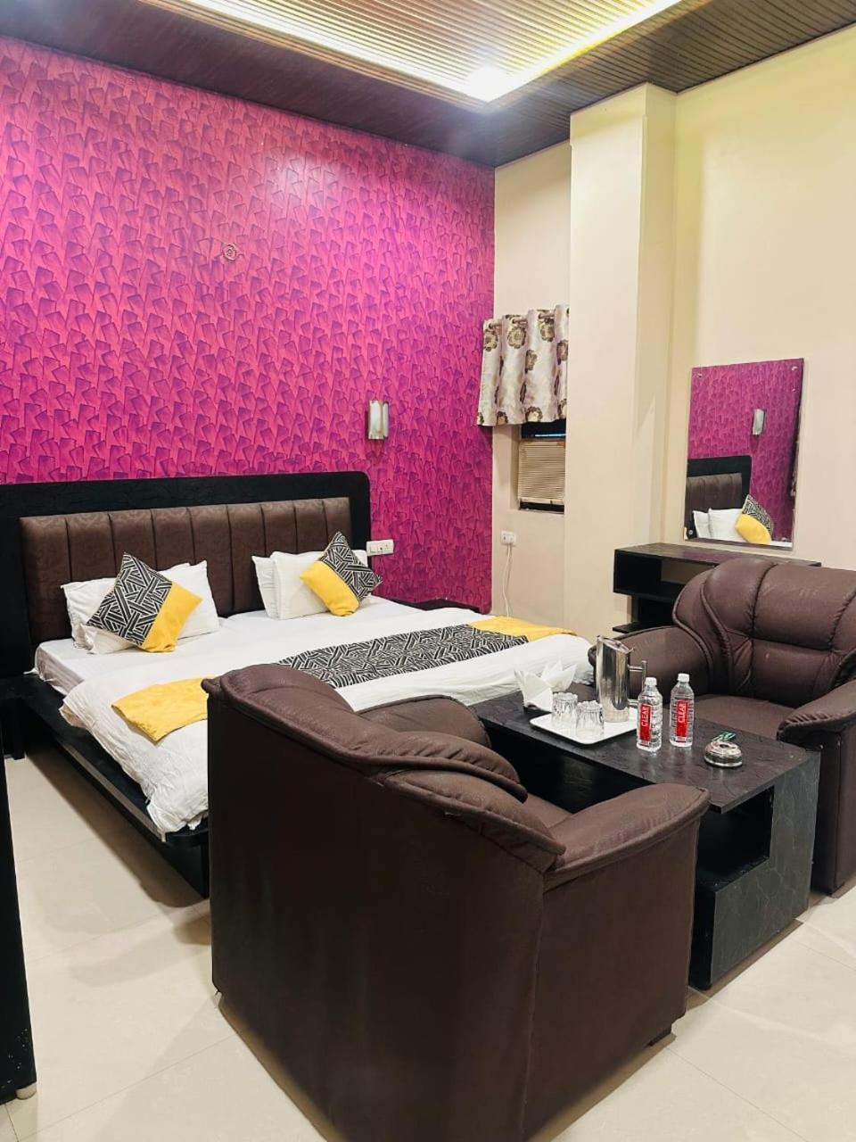 Hotel Deva Inn Varanasi Exterior foto